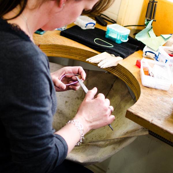 Jewellery and Silversmithing: Artists Access